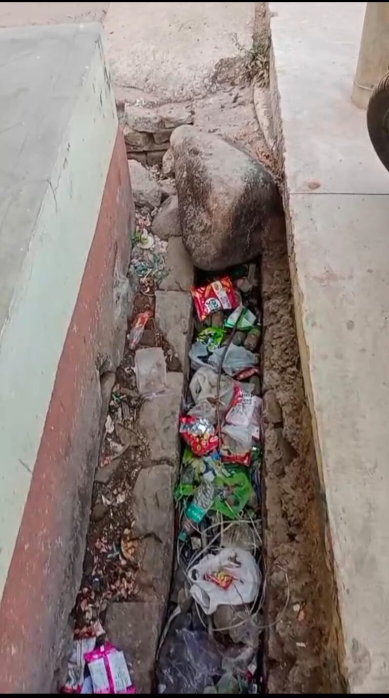 గజ్వేల్ – ప్రజ్ఞాపూర్ 8వ వార్డులో అధ్వాన్నంగా పారిశుధ్యం* మురికికాలువలు శుభ్రం చేయాలని ప్రజల డిమాండ్…