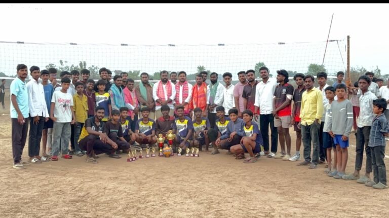 గెలుపు ఓటములను సమానంగా స్వీకరించాలి* సర్పంచ్ దూది మనీషా-శ్రీనివాస్ రెడ్డి…