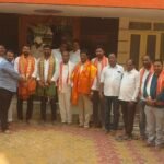 ఘనంగా శ్రీ వాసవి మాత జయంతి వేడుకలు..పాల్గొన్న మున్సిపల్ చైర్మన్, రాజు, న్యాయవాదుల సంఘం అధ్యక్షులు మనోహర్  వైస్ చైర్మన్ తో పాటు న్యాయవాదుల సంఘం కార్యవర్గాన్ని సన్మానించిన ఆర్యవైశ్యులు  ……