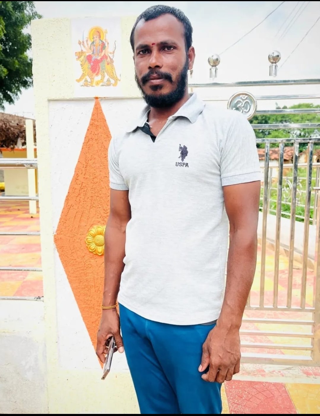 జాలిగామ గ్రామంలో కౌలు రైతు ఆత్మహత్య…..