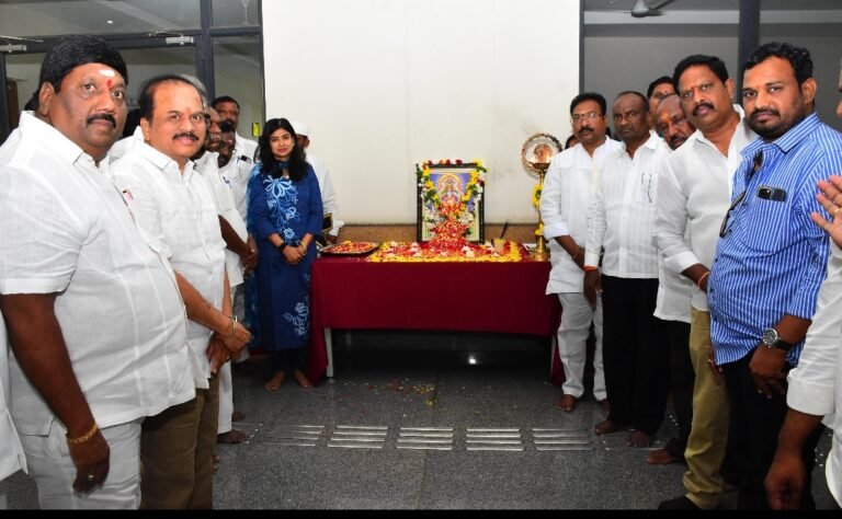 ప్రభుత్వ పండుగగా వాసవి మాత జయంతి ఘన నిర్వహణజిల్లా కలెక్టర్ గరిమ అగర్వాల్ ఆధ్వర్యంలో వైభవంగా వేడుకలు – ఆర్యవైశ్య సంఘాల హర్షం……